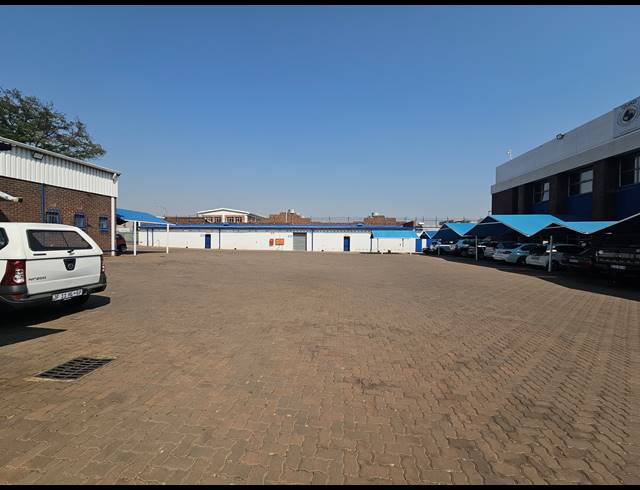 1,875M² WAREHOUSE FOR SALE IN ISANDO